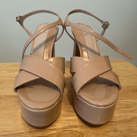 Zara Crossover Platform Heels🤍 Worn Once! Size 7.5 - Picture 2 of 6